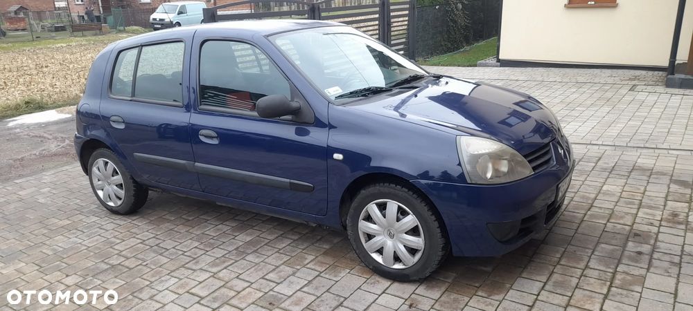 Renault Clio 1.2 16V Campus - 2
