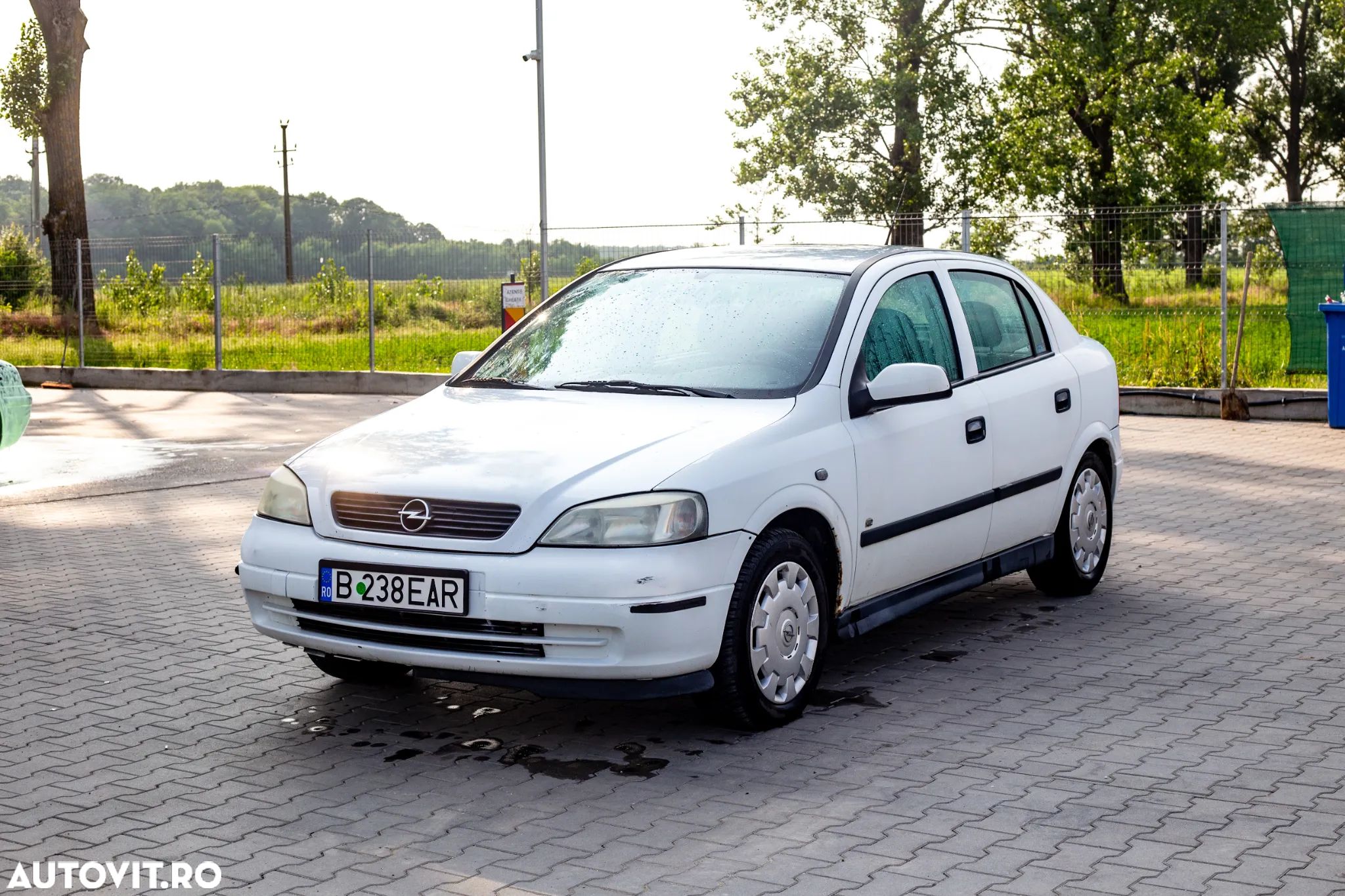 Opel Astra 1.4i 16V Club - 1