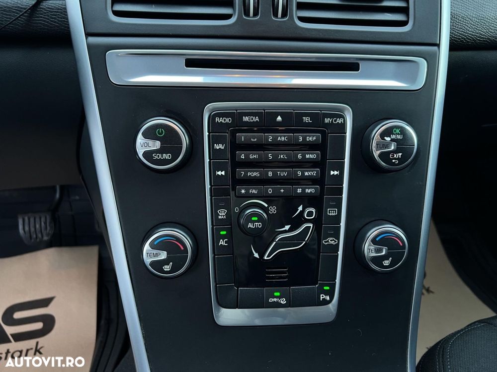 Volvo XC 60 DRIVe Momentum - 29