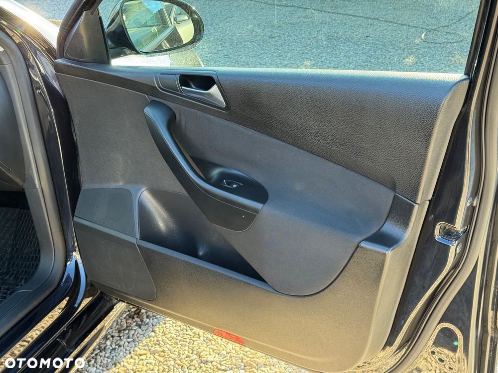 Volkswagen Passat 1.8 TSI R-Line Edition - 27