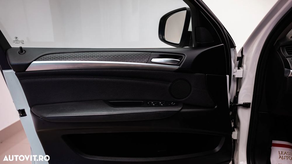 BMW X6 xDrive50i - 35