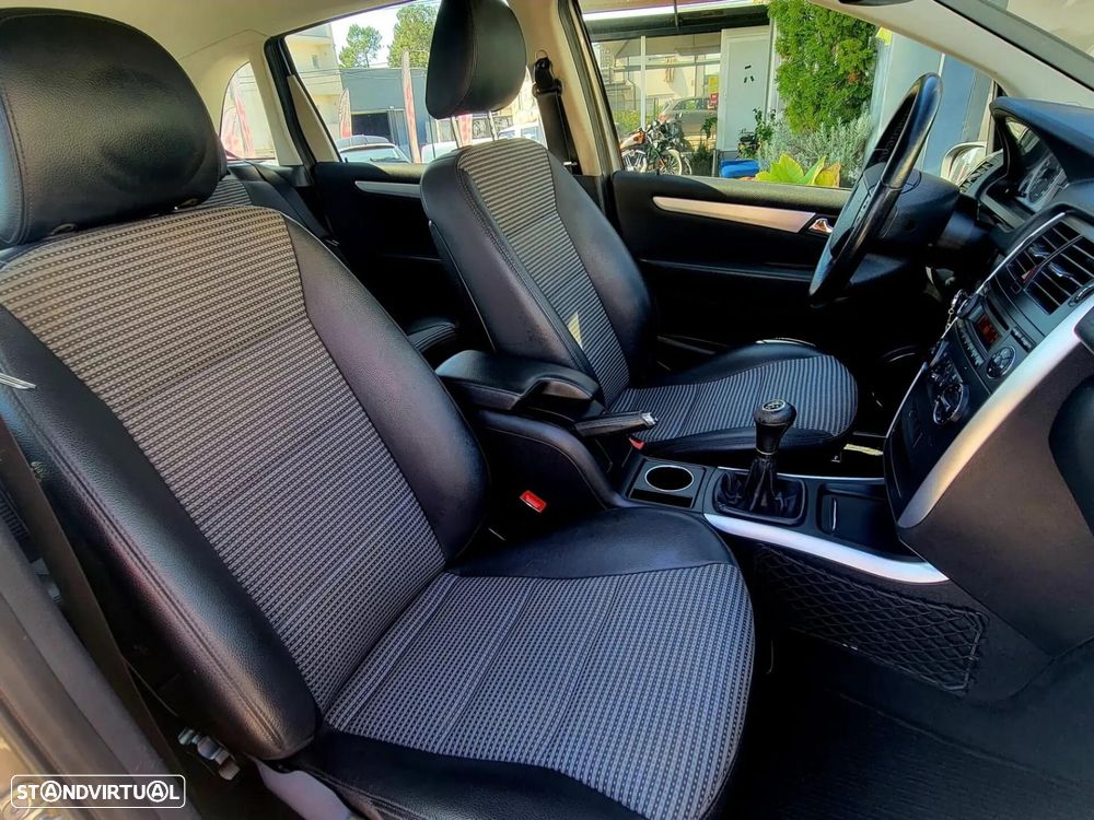 Mercedes-Benz B 180 - 14