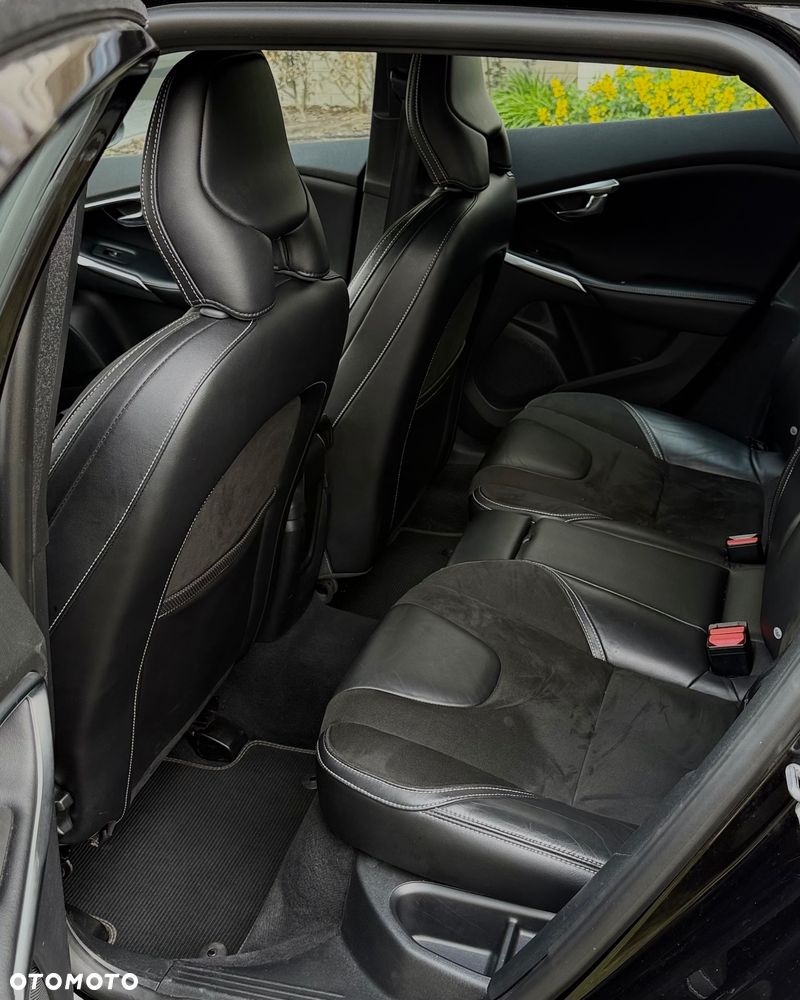 Volvo V40 D2 Drive-E R-Design Momentum - 7
