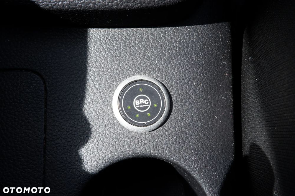 Kia Stonic 1.4 L - 21