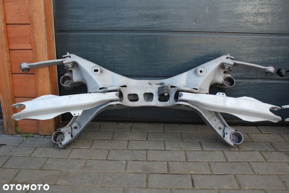 BELKA ZAWIESZENIA SANKI TYŁ OPEL VECTRA C HB SEDAN WYPIASKOWANA UMALOWANA - 7