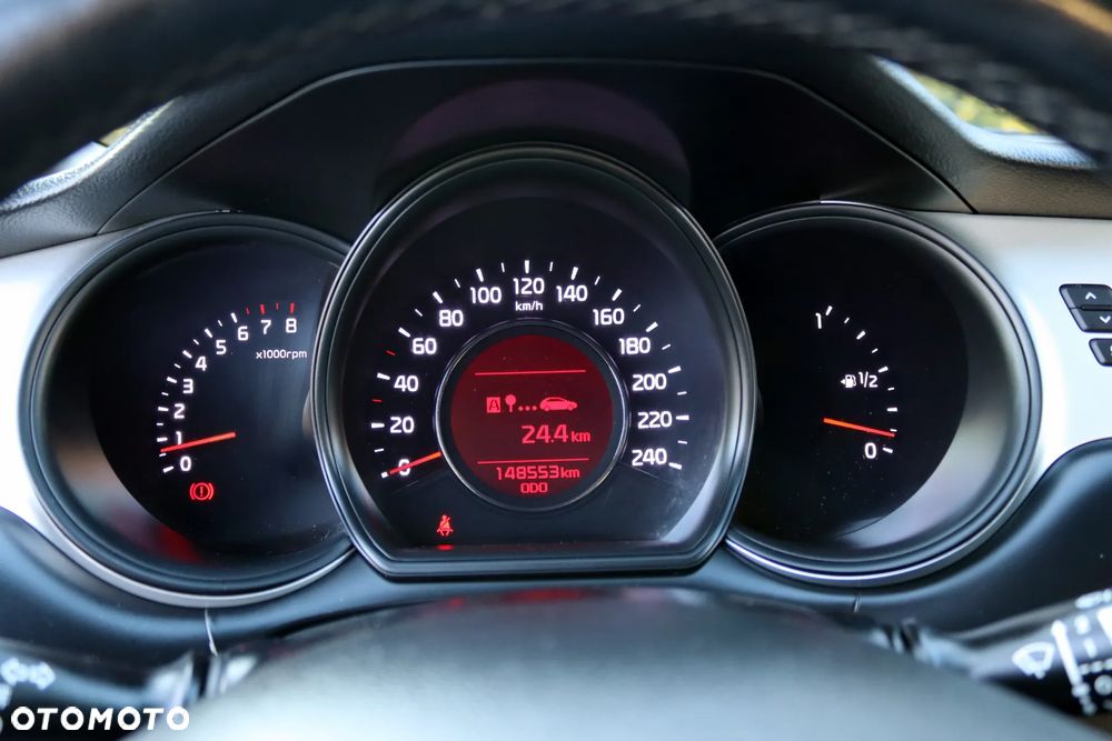 Kia Ceed 1.6 GDI Dream Team Edition - 33