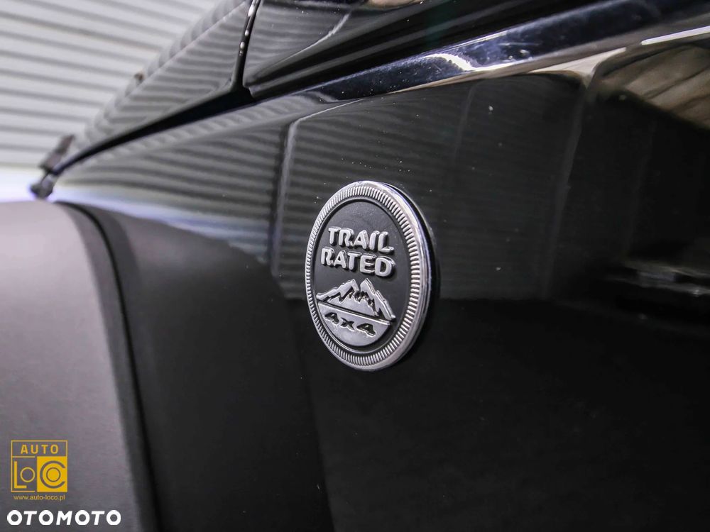 Jeep Wrangler 3.6 Unlim Night Eagle - 28