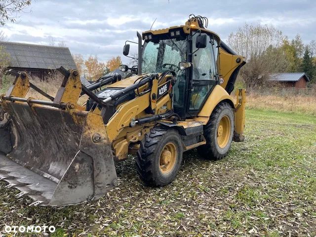 Caterpillar 428F - 3