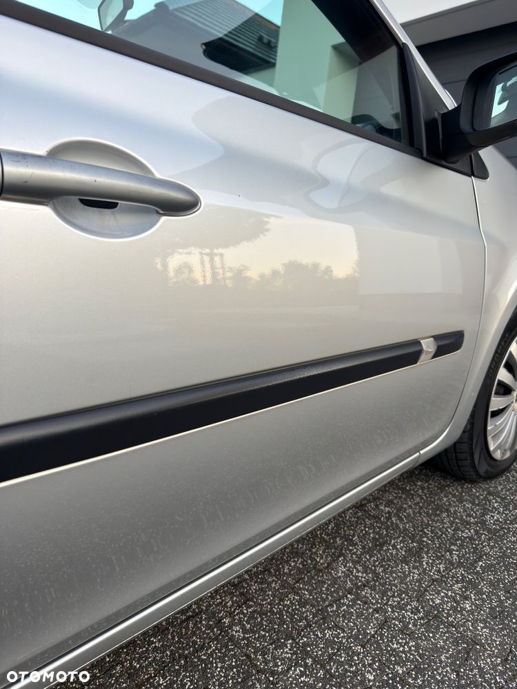 Renault Clio 1.2 16V All Inclusive - 17