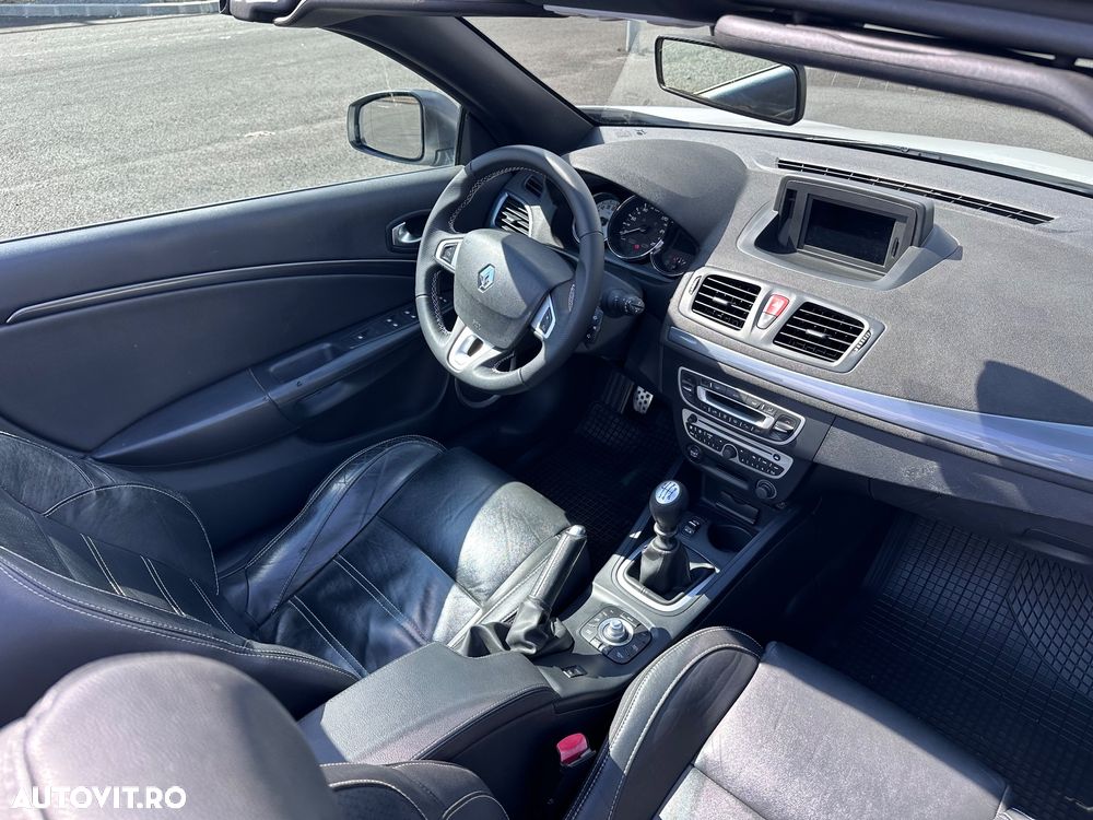 Renault Megane TCe 180 GT - 9