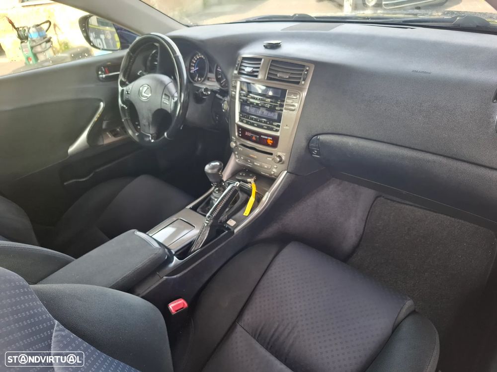 Lexus IS 220 d Base 11 - 5