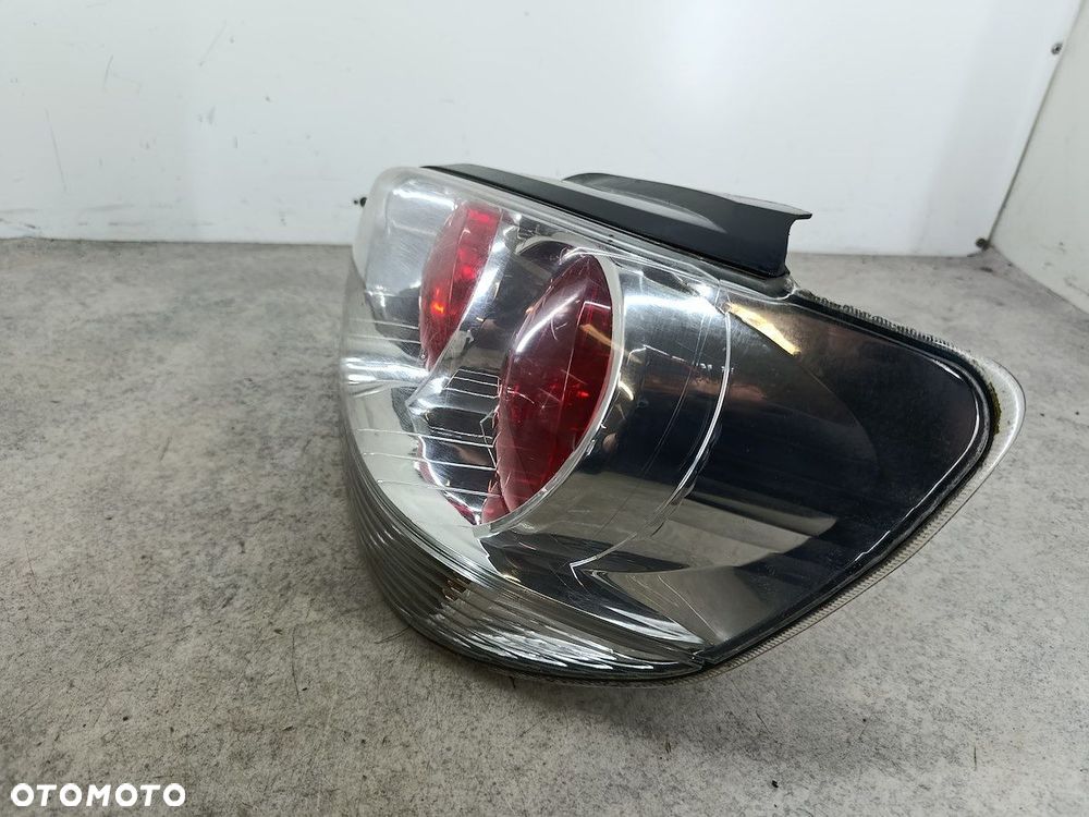 LAMPA TYLNA PRAWA MITSUBISHI OUTLANDER I - 3