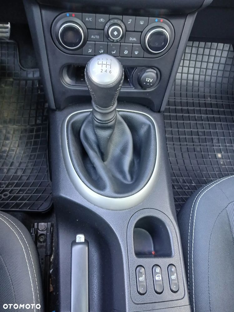 Nissan Qashqai 1.5 dCi DPF visia - 18