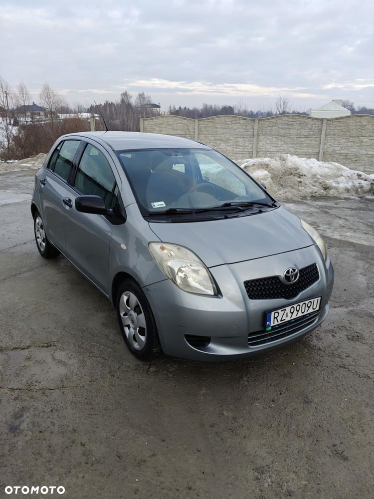 Toyota Yaris - 3