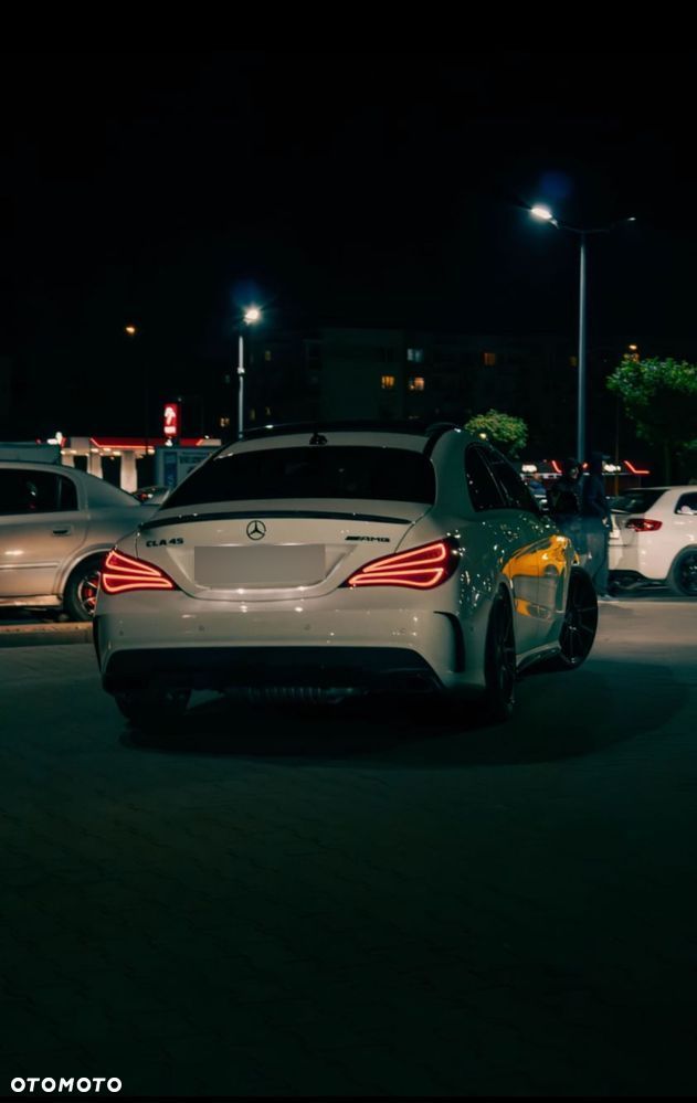 Mercedes-Benz CLA - 24