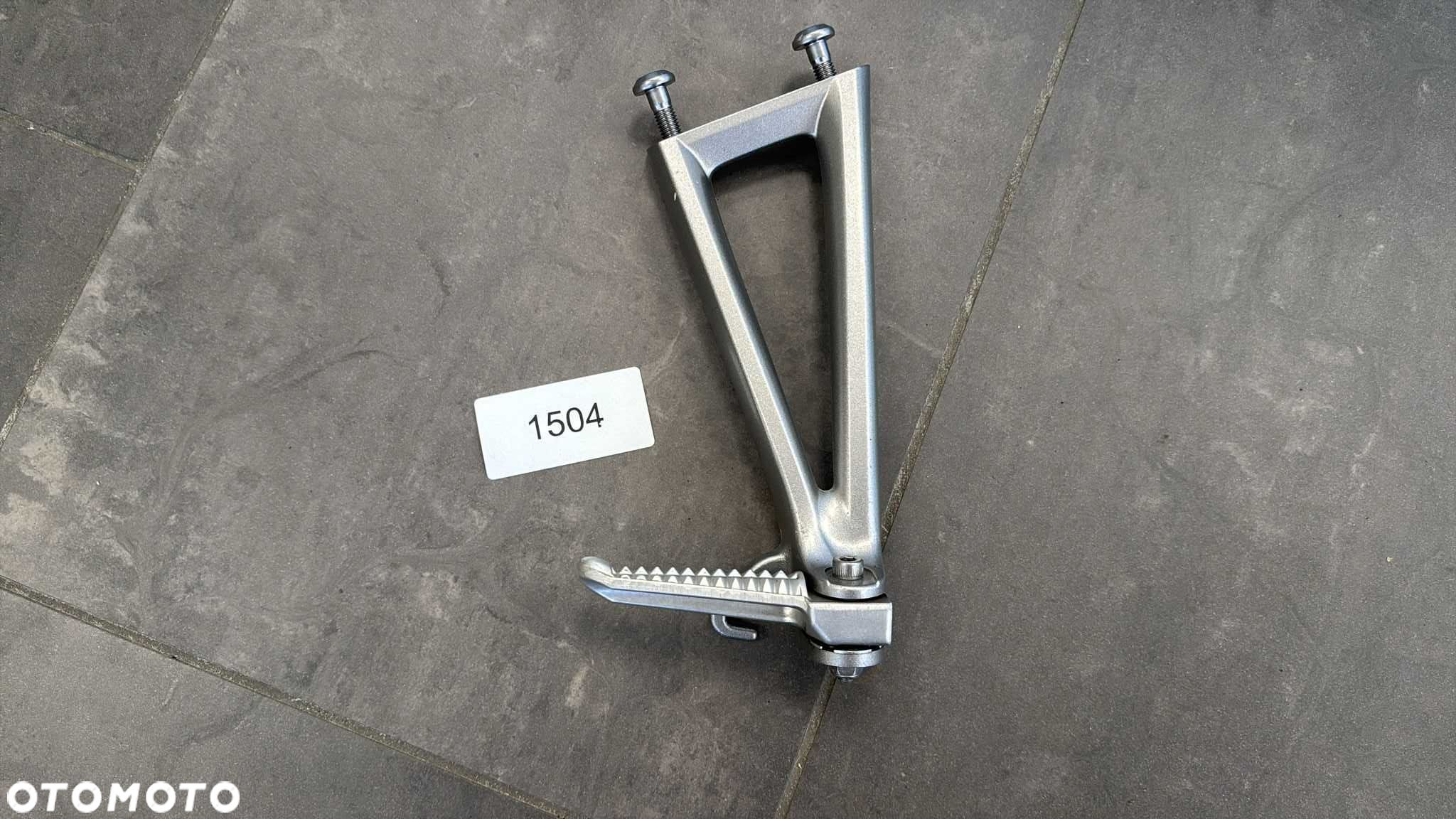 Podnóżek Pasażera Set Prawy Yamaha YZF-R6 RJ11 RJ15 [1504] - 1