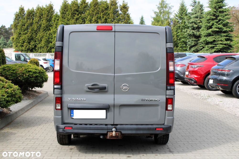 Opel Vivaro - 8