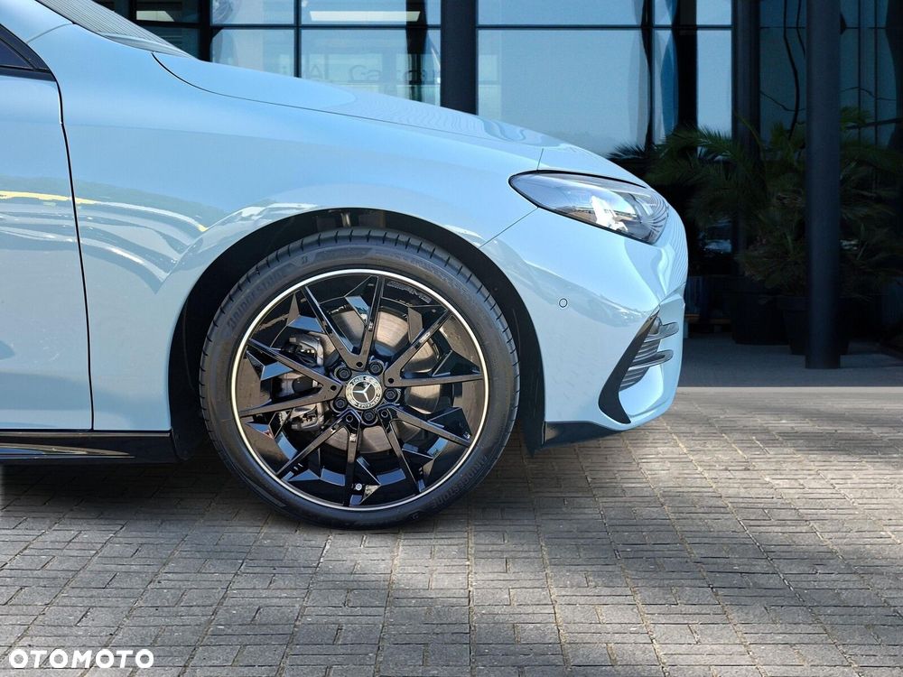 Mercedes-Benz CLA - 16