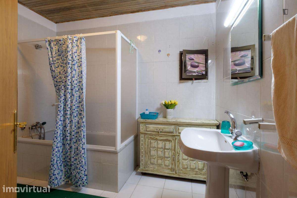 Quarto - localizado em Conchada Coimbra - Grande imagem: 4/12