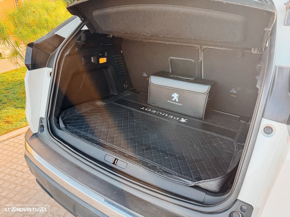 Peugeot 3008 BlueHDi 130 Stop & Start EAT8 Allure - 23