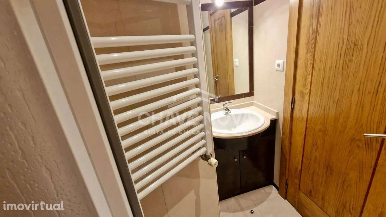 Apartamento T2 com Varanda e lugar de Garagem-MAD/02175/MH - Grande imagem: 5/19