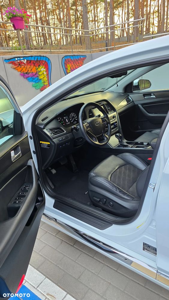 Hyundai Sonata - 11