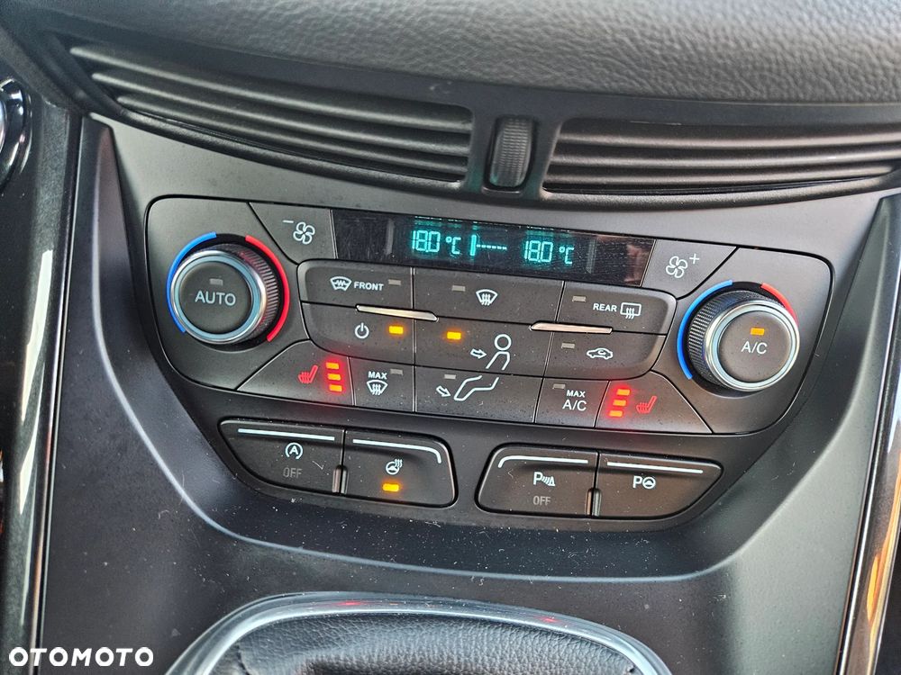 Ford Kuga - 35