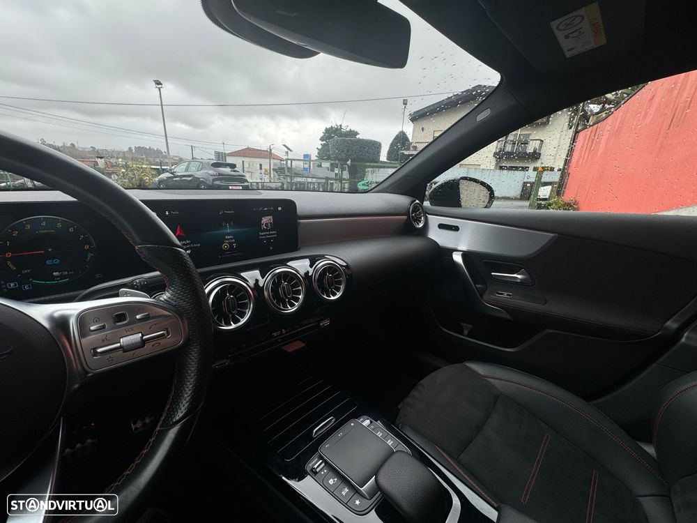 Mercedes-Benz A 250 e AMG Line - 6