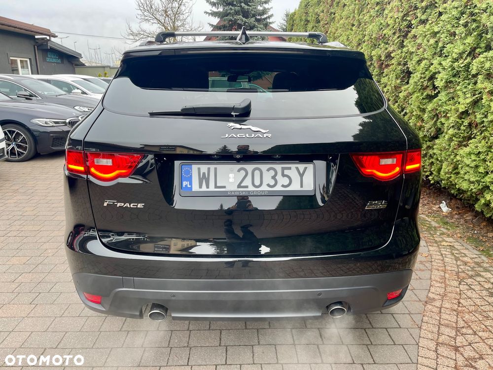 Jaguar F-Pace 25t AWD Portfolio - 4