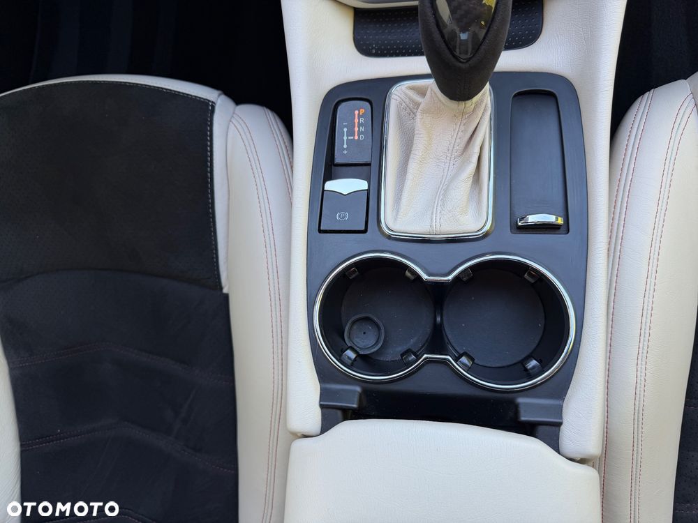 Maserati GranTurismo S Automat - 33