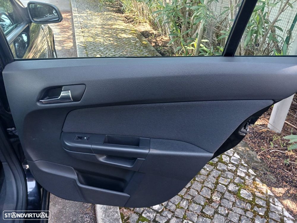 Opel Astra Caravan 1.7 CDTi Cosmo - 38