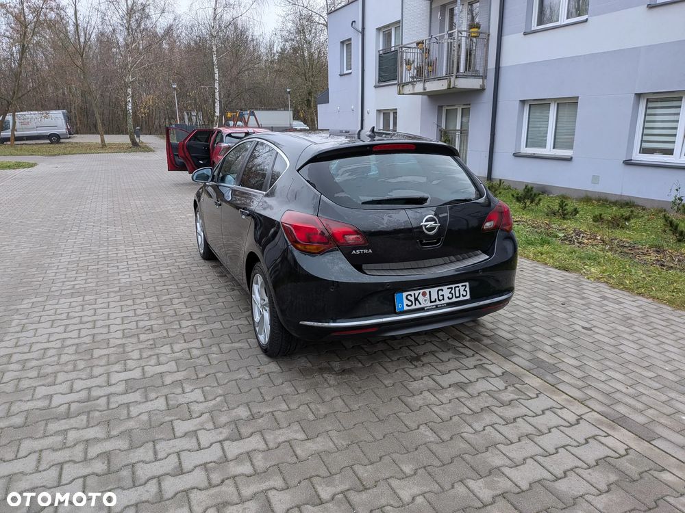 Opel Astra 1.4 Turbo Color Edition - 10