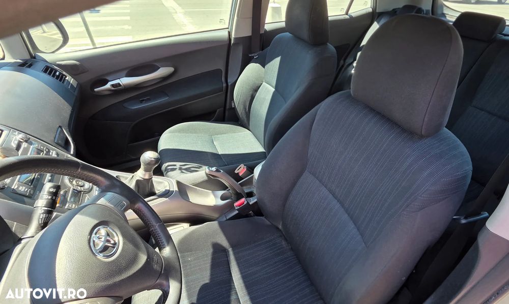 Toyota Auris 1.6 VVT-i Luna - 6