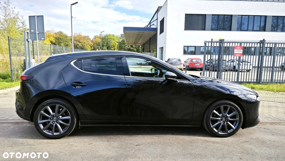 Mazda 3 2.0 mHEV Hikari - 17
