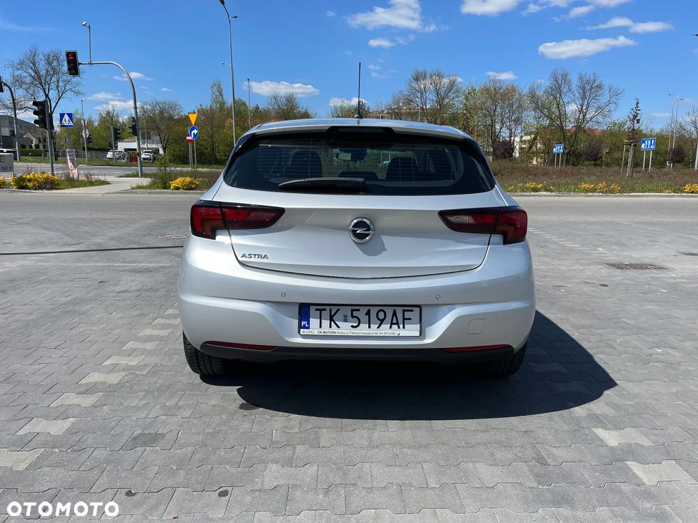 Opel Astra 1.2 T Elegance S&S - 18