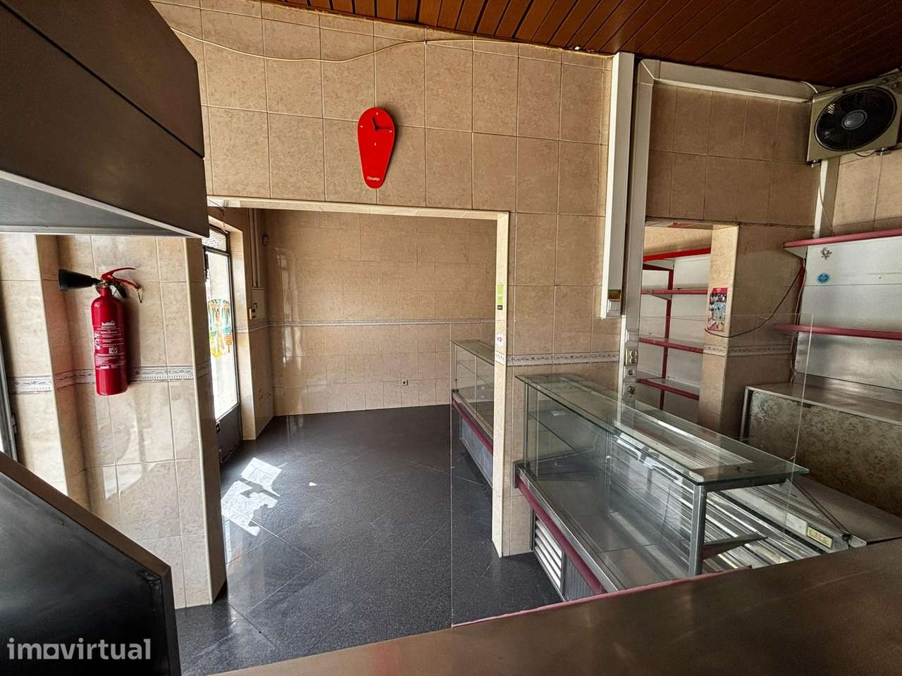 Vende-se espaço comercial(churrasqueira) em Paio Pires. - Grande imagem: 3/18