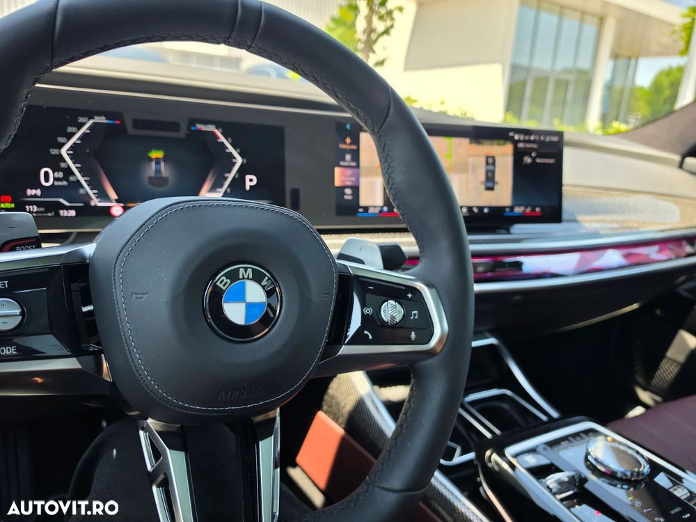 BMW Seria 7 740d xDrive MHEV - 16