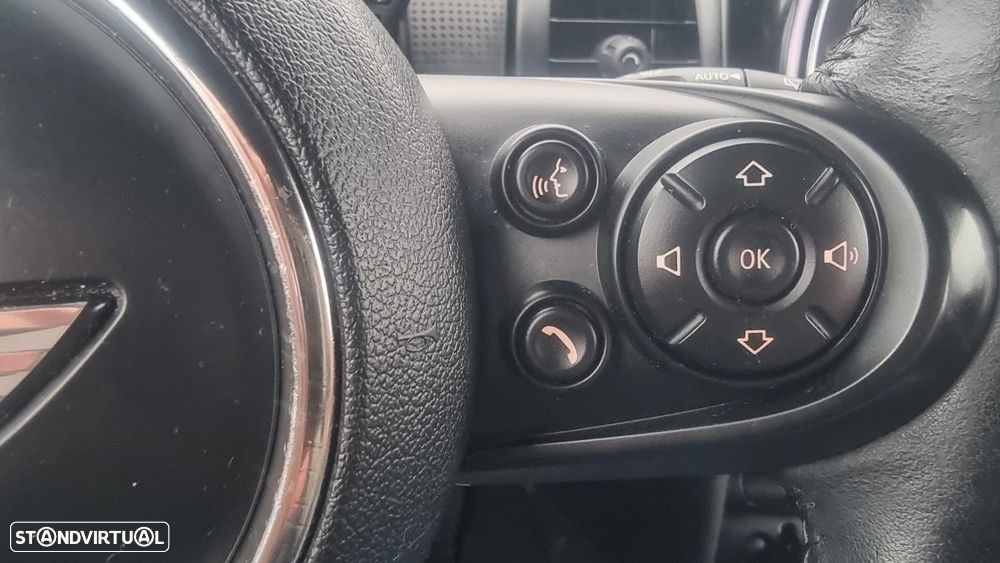 MINI 5 Portas Cooper D Auto - 20