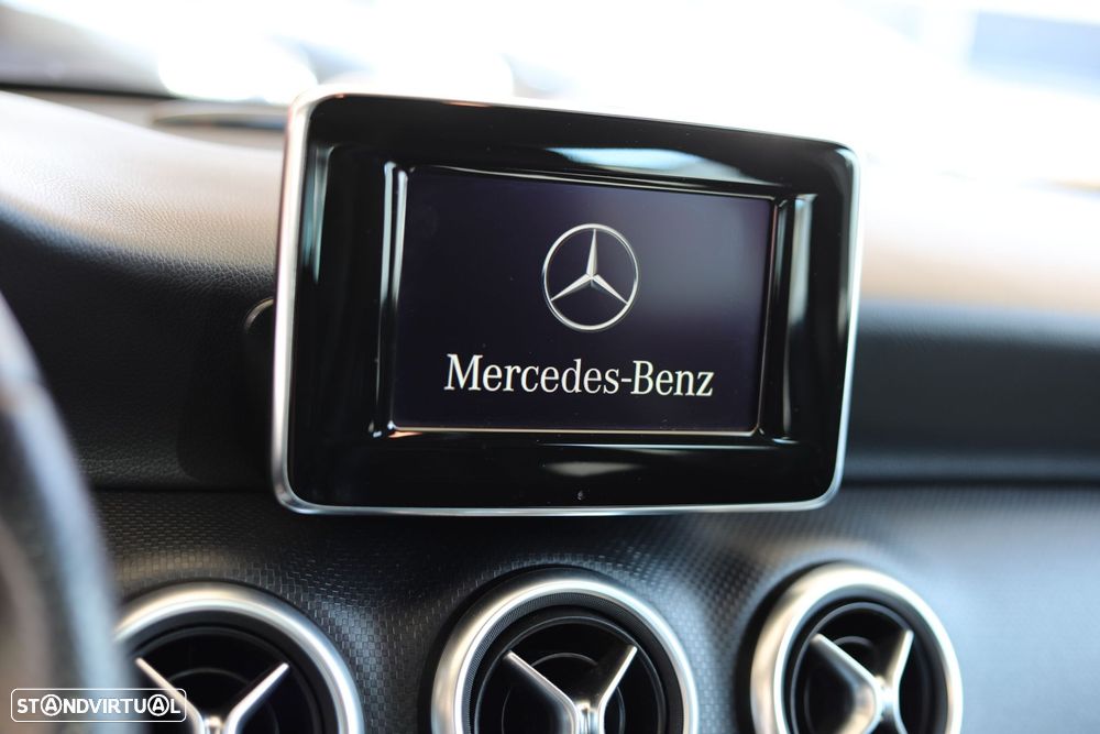 Mercedes-Benz A 180 d Urban - 12