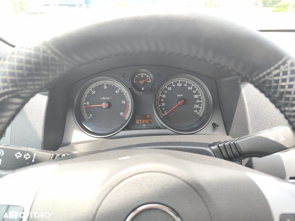 Opel Astra 1.7 CDTI ECOTEC - 13