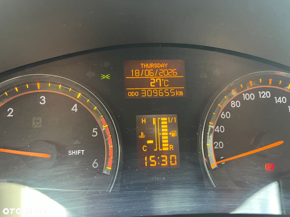 Toyota Avensis 2.0 D-4D Sol+NAVI - 25