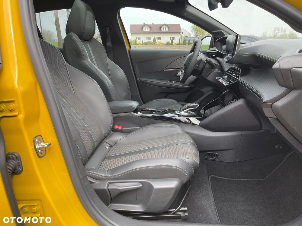 Peugeot 208 GT Line - 22