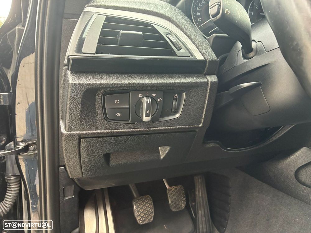 BMW 116 d Pack M - 29