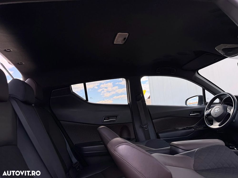 Toyota C-HR Style Selection - 17