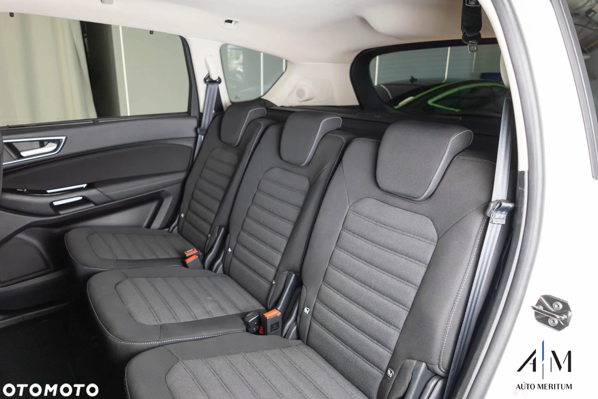Ford S-Max 2.0 EcoBlue Titanium - 19