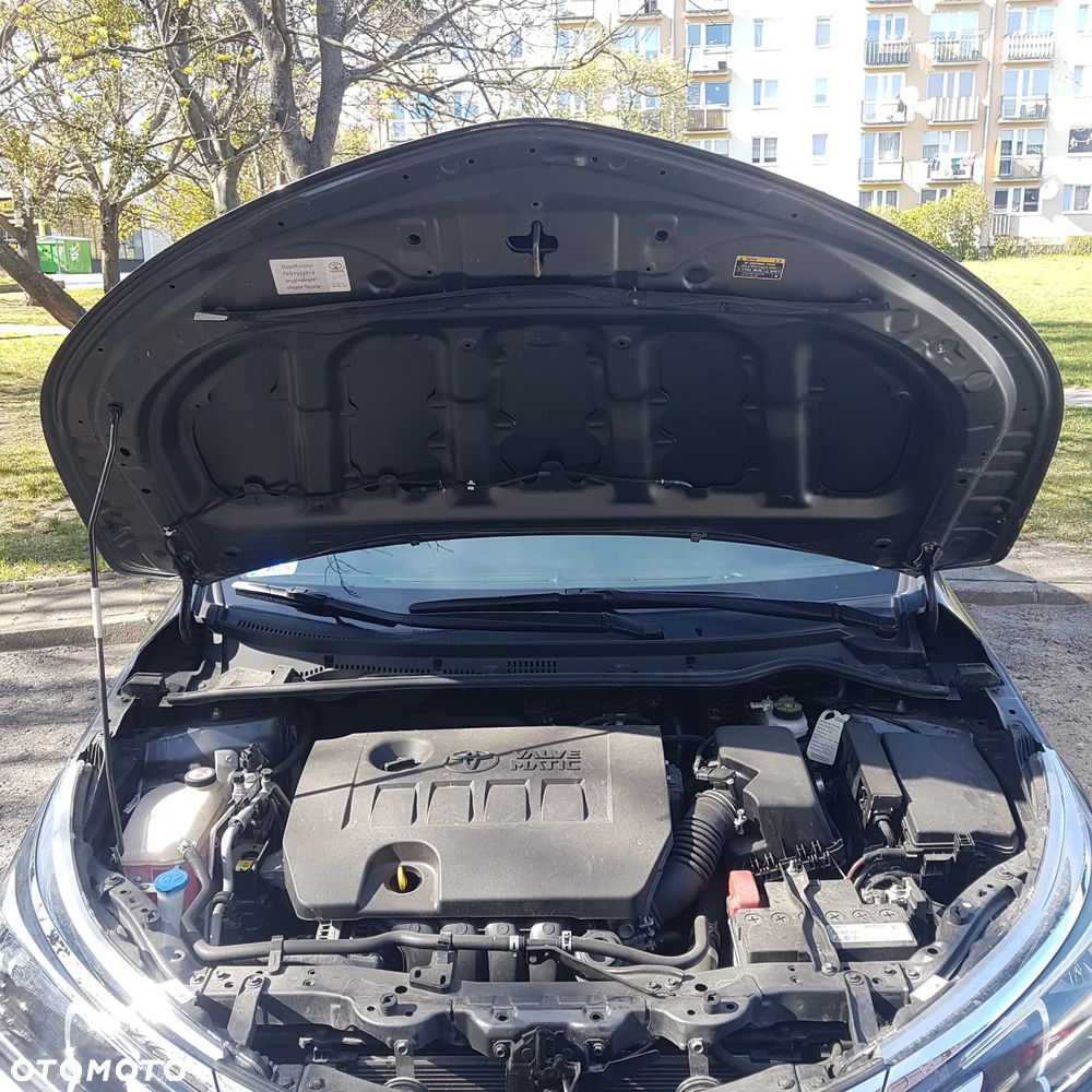 Toyota Corolla 1.6 Classic Plus - 26