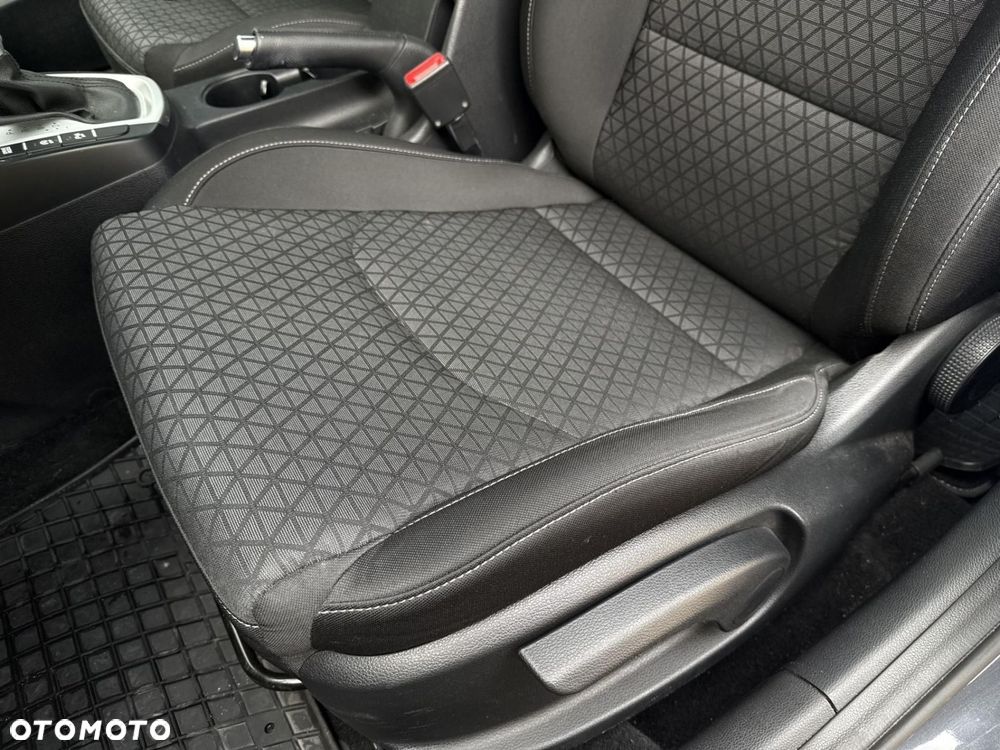 Kia Ceed - 13