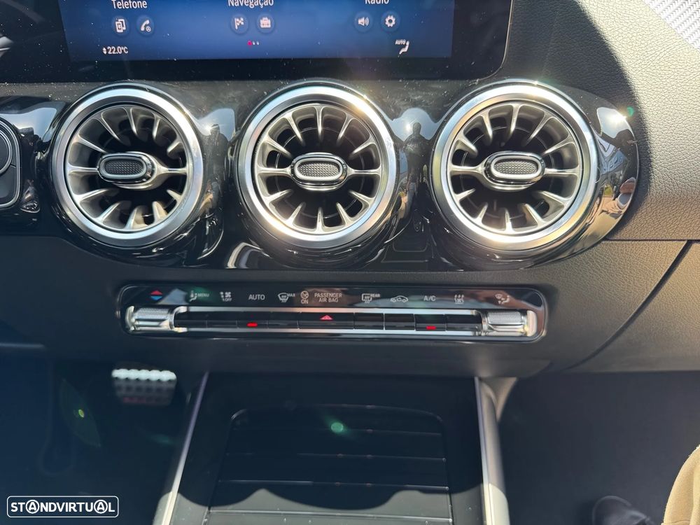 Mercedes-Benz GLA 250 e AMG Line - 28