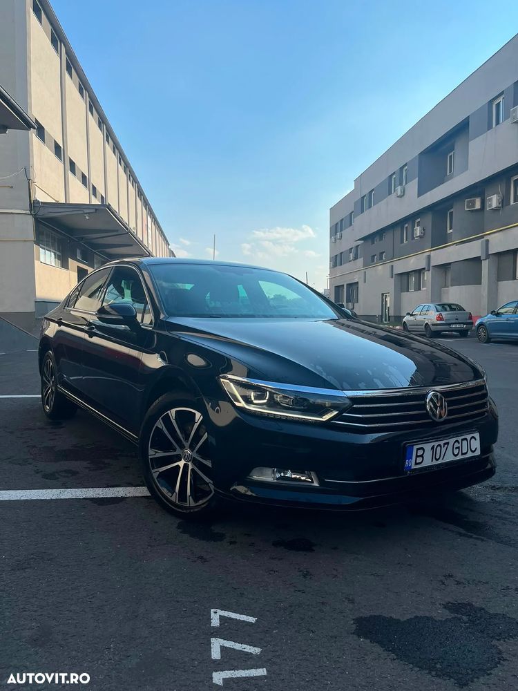 Volkswagen Passat 2.0 TDI DSG Highline - 1