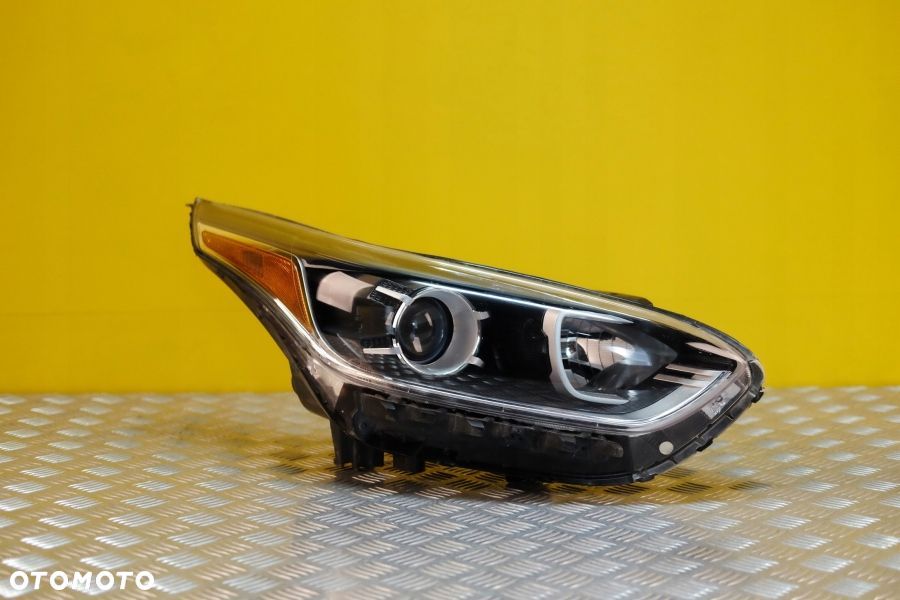 KIA CERATO FORTE GT 2019 2020 REFLEKTOR LAMPA ZWYKŁA SOCZEWKOWA R USA - 1
